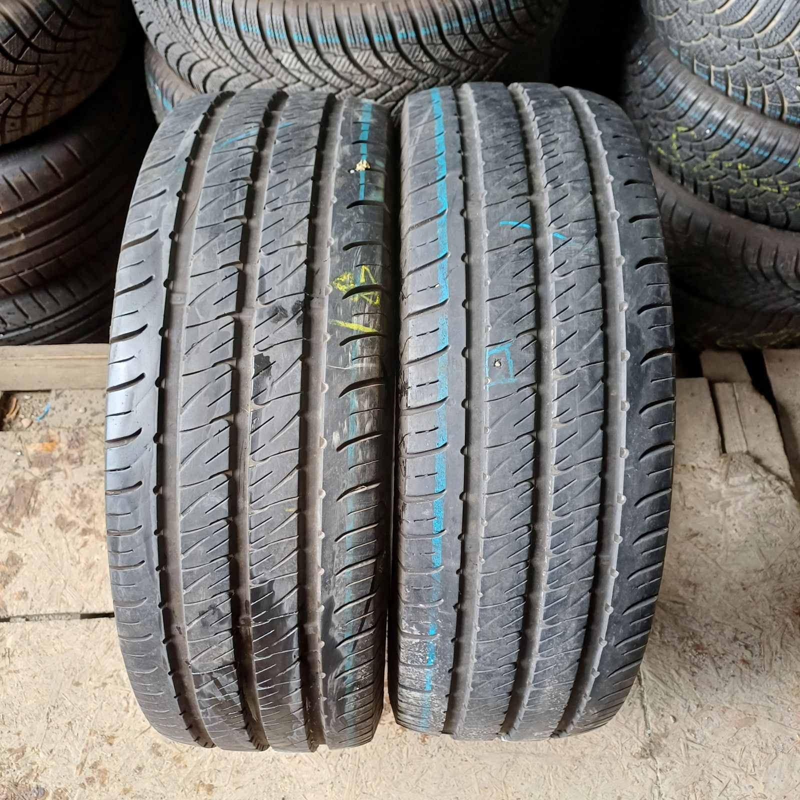 Uniroyal RAIN MAX3 225/70R15C